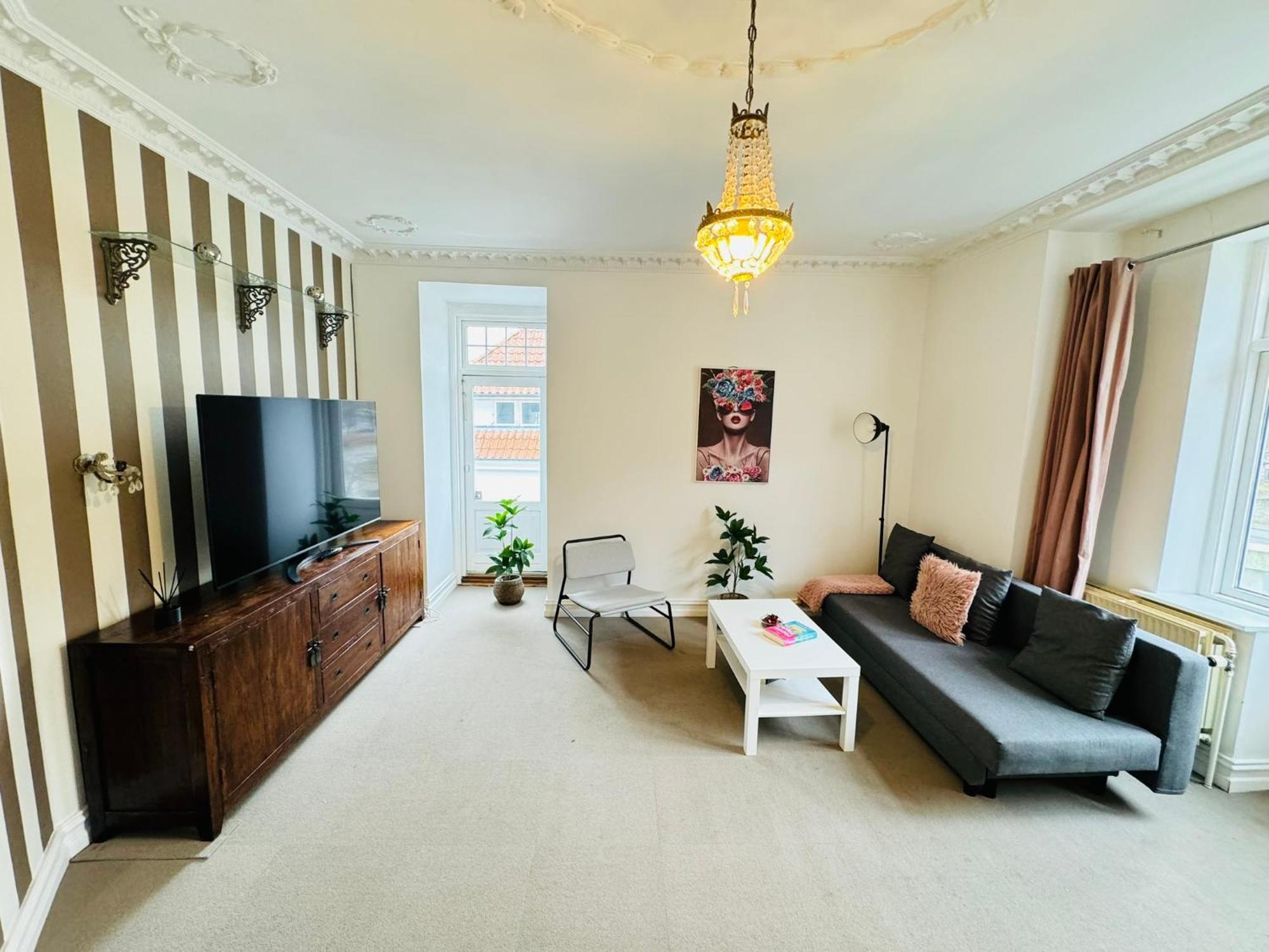 Adnana - Villa Firenze - 2 Bedrooms Bright Apartment Aalborg Exterior foto